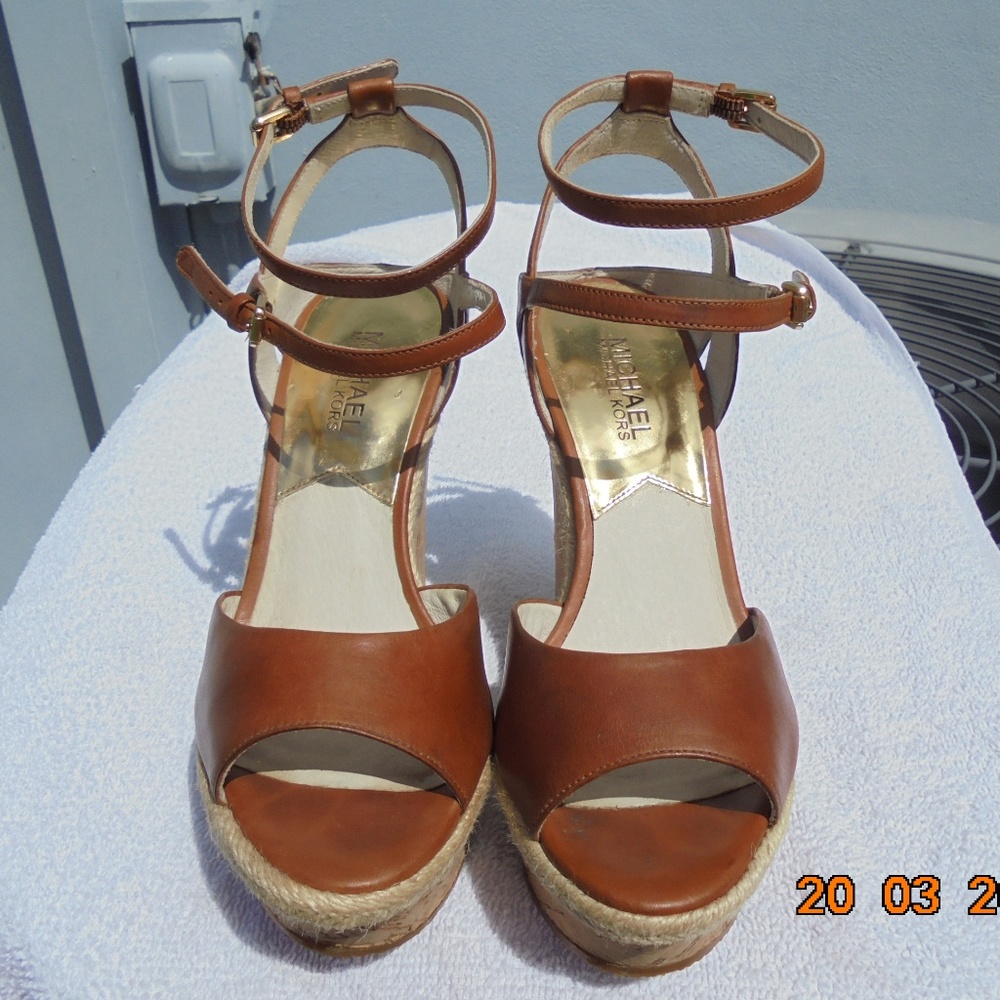 Michael Kors wedge sandal size 7